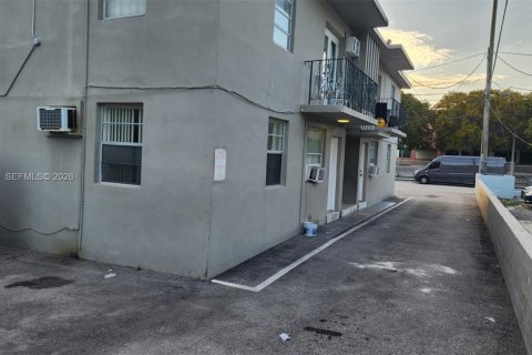 Снять в аренду квартиру в Майами, Флорида 2 спальни, 74.69м2, № 2004725 - фото 15