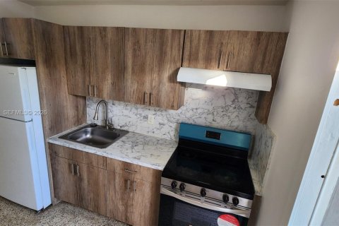 Снять в аренду квартиру в Майами, Флорида 2 спальни, 74.69м2, № 2004725 - фото 8