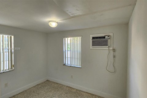 Снять в аренду квартиру в Майами, Флорида 2 спальни, 74.69м2, № 2004725 - фото 12