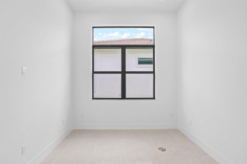 House in Palm Beach Gardens, Florida 4 bedrooms, 231.88 sq.m. № 2253641 - photo 30