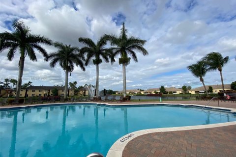 Condominio en venta en Homestead, Florida, 3 dormitorios, 108.6 m2 № 1859631 - foto 9
