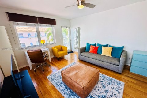 Condo in Miami Beach, Florida  № 1800852 - photo 7