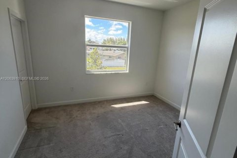 Touwnhouse à louer à Miami, Floride: 3 chambres, 127.55 m2 № 2288237 - photo 10