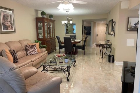 Condominio en venta en Clearwater, Florida, 2 dormitorios, 104.05 m2 № 2200070 - foto 12