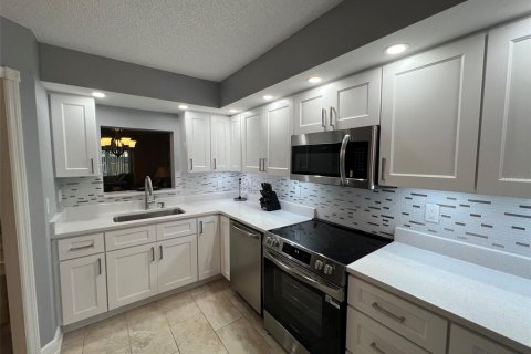 Condominio en venta en Clearwater, Florida, 2 dormitorios, 104.05 m2 № 2200070 - foto 10