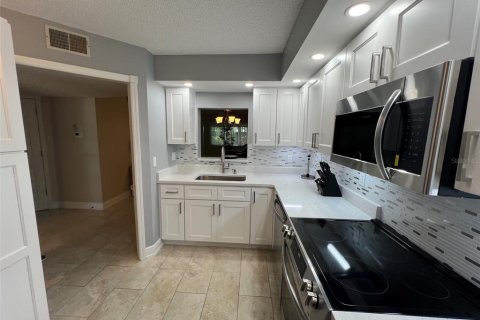 Condominio en venta en Clearwater, Florida, 2 dormitorios, 104.05 m2 № 2200070 - foto 11
