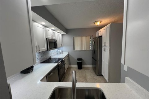 Condominio en venta en Clearwater, Florida, 2 dormitorios, 104.05 m2 № 2200070 - foto 9