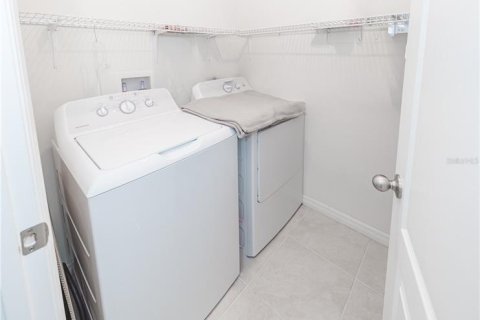 Casa en venta en Haines City, Florida, 4 dormitorios, 173.45 m2 № 2223821 - foto 17