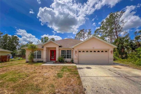Casa en alquiler en North Port, Florida, 3 dormitorios, 142.79 m2 № 1915210 - foto 1