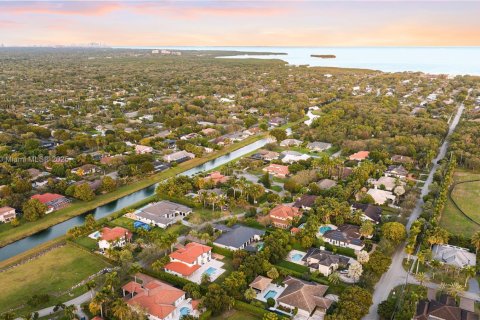 Villa ou maison à vendre à Palmetto Bay, Floride: 6 chambres, 418.06 m2 № 1763924 - photo 11