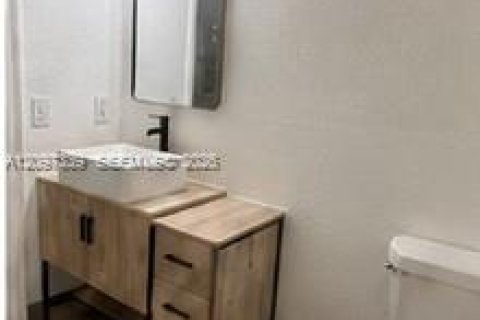 Copropriété à louer à Homestead, Floride: 3 chambres, 98.48 m2 № 2389796 - photo 9