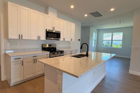 House in Rotonda, Florida 3 bedrooms, 167.78 sq.m. № 2102323 - photo 17
