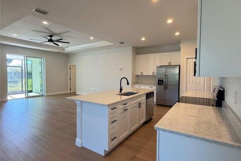 House in Rotonda, Florida 3 bedrooms, 167.78 sq.m. № 2102323 - photo 12