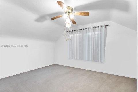 Casa en venta en Miami, Florida, 2 dormitorios, 136.94 m2 № 1858531 - foto 8