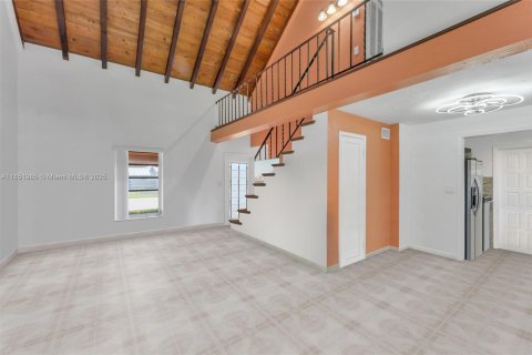 Casa en venta en Miami, Florida, 2 dormitorios, 136.94 m2 № 1858531 - foto 4