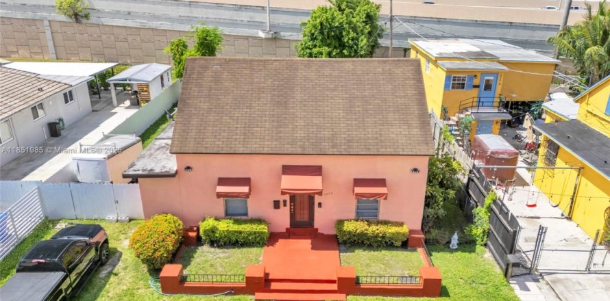 Casa en Miami, Florida 2 dormitorios, 136.94 m2 № 1858531