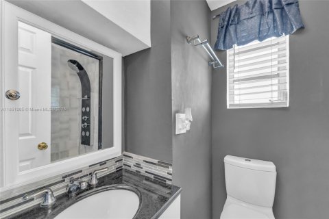 Casa en venta en Miami, Florida, 2 dormitorios, 136.94 m2 № 1858531 - foto 9