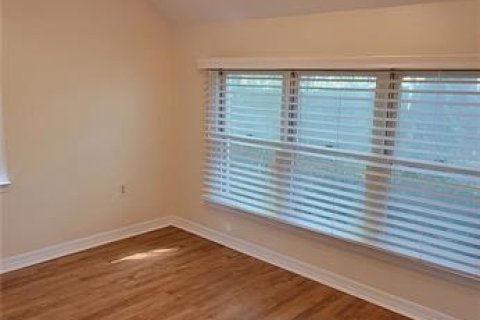 Casa en alquiler en Gainesville, Florida, 3 dormitorios, 183.39 m2 № 1902179 - foto 5