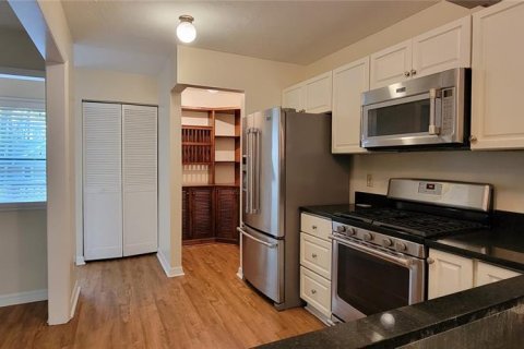 Casa en alquiler en Gainesville, Florida, 3 dormitorios, 183.39 m2 № 1902179 - foto 2