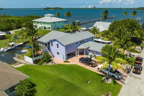 Villa ou maison à vendre à St. Lucie, Floride: 6 chambres, 333.52 m2 № 1862500 - photo 19