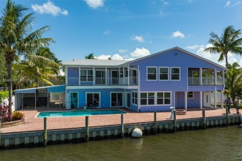 Villa ou maison à vendre à St. Lucie, Floride: 6 chambres, 333.52 m2 № 1862500 - photo 13