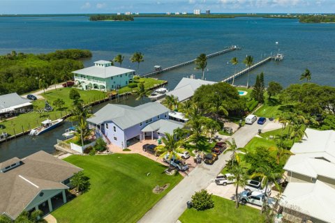 Villa ou maison à vendre à St. Lucie, Floride: 6 chambres, 333.52 m2 № 1862500 - photo 18