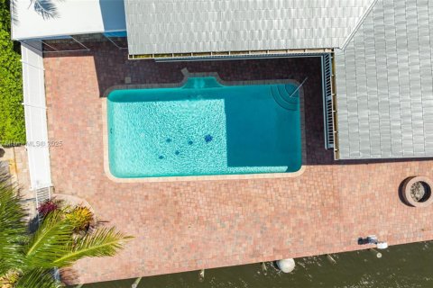 Villa ou maison à vendre à St. Lucie, Floride: 6 chambres, 333.52 m2 № 1862500 - photo 17