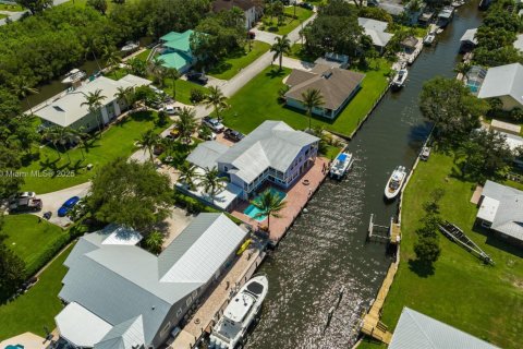 Villa ou maison à vendre à St. Lucie, Floride: 6 chambres, 333.52 m2 № 1862500 - photo 12