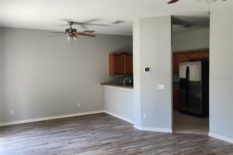 Touwnhouse à vendre à Tampa, Floride: 3 chambres, 135.17 m2 № 1900685 - photo 3