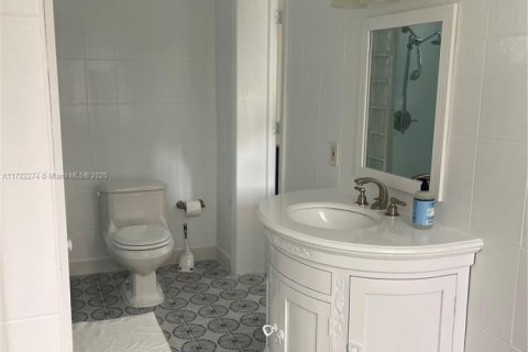 Casa en alquiler en Miami, Florida, 1 dormitorio, 74.32 m2 № 2054768 - foto 14