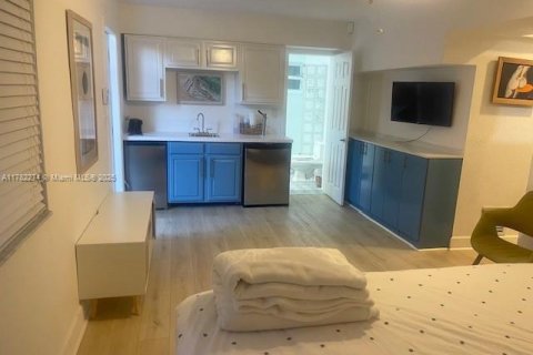 Casa en alquiler en Miami, Florida, 1 dormitorio, 74.32 m2 № 2054768 - foto 4