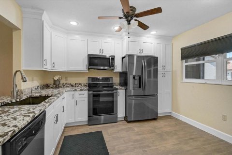 Casa en venta en Venice, Florida, 2 dormitorios, 124.02 m2 № 2118983 - foto 13