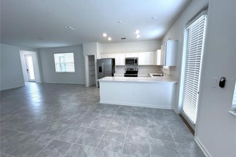 Touwnhouse à louer à Davenport, Floride: 3 chambres, 184.69 m2 № 1915310 - photo 6