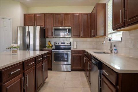 Villa ou maison à vendre à Kissimmee, Floride: 4 chambres, 171.22 m2 № 1829187 - photo 5