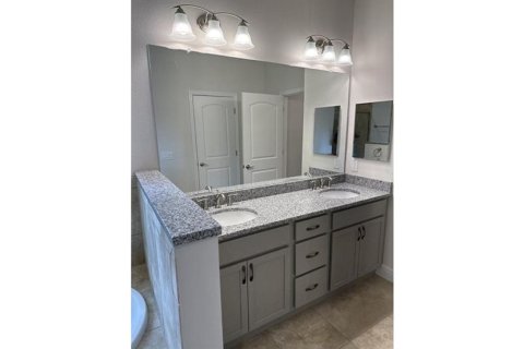 House in North Port, Florida 4 bedrooms, 192.03 sq.m. № 2239832 - photo 7