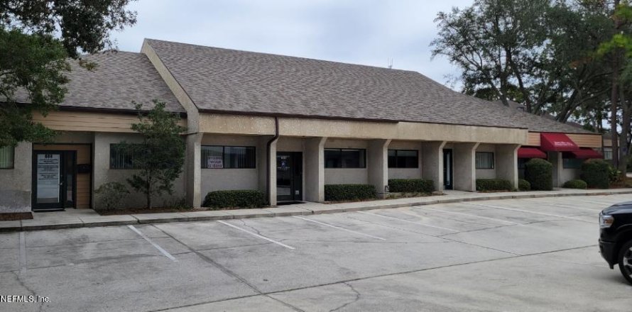 Коммерческая недвижимость в Джэксонвилл, Флорида 116.13м2 № 765945