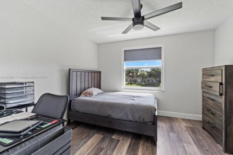 Touwnhouse à vendre à Tamarac, Floride: 2 chambres, 107.3 m2 № 1929237 - photo 21