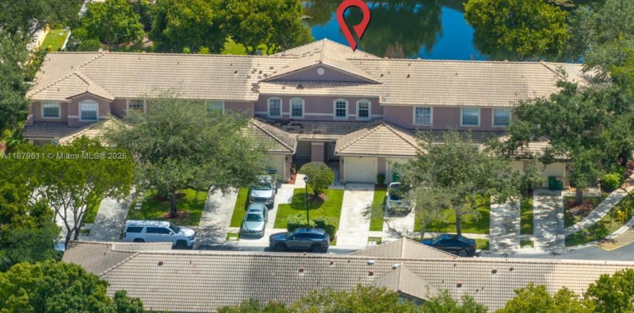 Touwnhouse à Tamarac, Floride 2 chambres, 107.3 m2 № 1929237