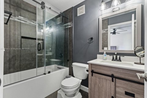 Touwnhouse à vendre à Tamarac, Floride: 2 chambres, 107.3 m2 № 1929237 - photo 25