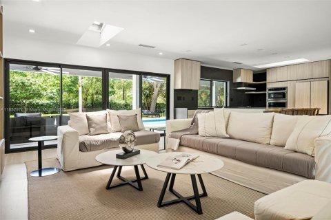 Casa en venta en Palmetto Bay, Florida, 5 dormitorios, 180.42 m2 № 1818152 - foto 9