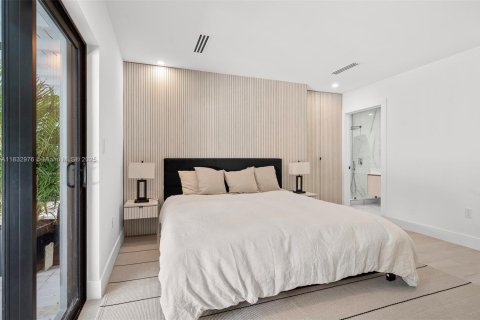 Casa en venta en Palmetto Bay, Florida, 5 dormitorios, 180.42 m2 № 1818152 - foto 26