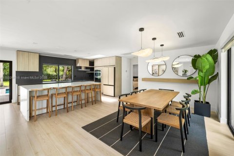 Casa en venta en Palmetto Bay, Florida, 5 dormitorios, 180.42 m2 № 1818152 - foto 17