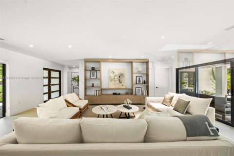 Casa en venta en Palmetto Bay, Florida, 5 dormitorios, 180.42 m2 № 1818152 - foto 11