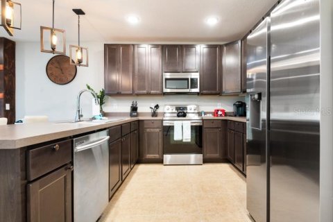 Adosado en alquiler en Kissimmee, Florida, 3 dormitorios, 163.69 m2 № 2114527 - foto 6