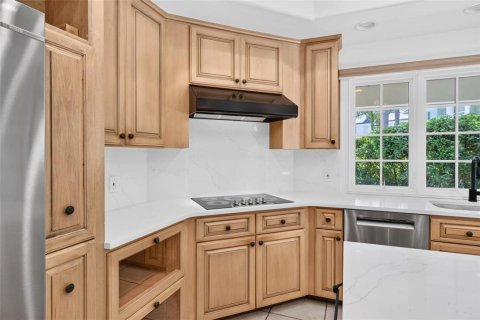 Villa ou maison à vendre à Saint Petersburg, Floride: 6 chambres, 395.67 m2 № 2389422 - photo 14