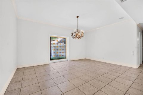 Villa ou maison à vendre à Saint Petersburg, Floride: 6 chambres, 395.67 m2 № 2389422 - photo 9