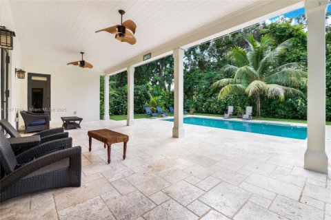 Villa ou maison à vendre à Miami, Floride: 4 chambres, 282.61 m2 № 1812231 - photo 15
