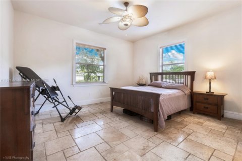 Villa ou maison à vendre à Miami, Floride: 4 chambres, 282.61 m2 № 1812231 - photo 10