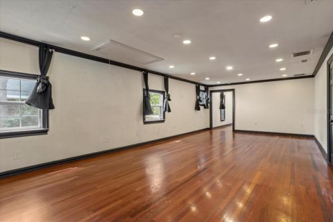 House in Longwood, Florida 5 bedrooms, 594.2 sq.m. № 2138857 - photo 21