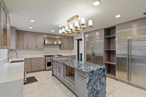 House in Longwood, Florida 5 bedrooms, 594.2 sq.m. № 2138857 - photo 8